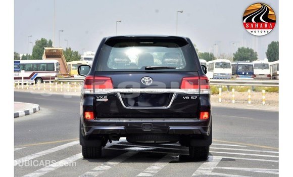 Buy Import Toyota Land Cruiser Black Car in Import - Dubai in Enga Buy Import Toyota Land Cruiser Black Car in Import - Dubai in Enga
