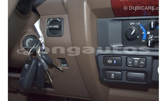 Buy Import Toyota Land Cruiser Beige Car in Import - Dubai in Enga Buy Import Toyota Land Cruiser Beige Car in Import - Dubai in Enga
