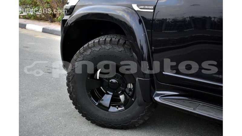 Big with watermark toyota land cruiser enga import dubai 4301