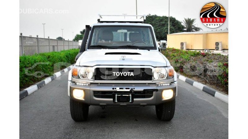 Big with watermark toyota land cruiser enga import dubai 4303