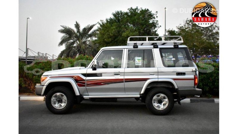 Big with watermark toyota land cruiser enga import dubai 4303