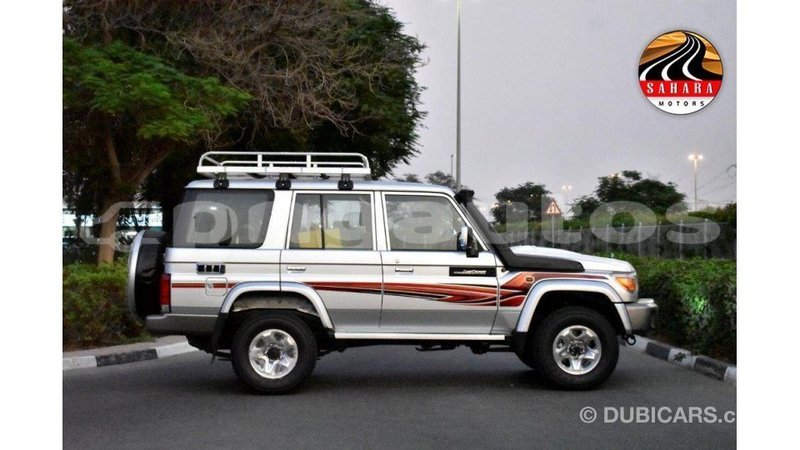 Big with watermark toyota land cruiser enga import dubai 4303