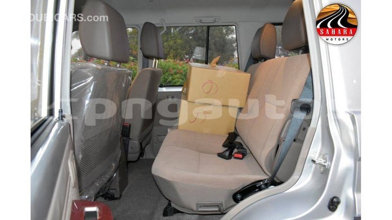 Big with watermark toyota land cruiser enga import dubai 4303