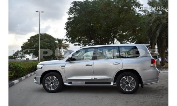 Buy Import Toyota Land Cruiser Other Car in Import - Dubai in Enga Buy Import Toyota Land Cruiser Other Car in Import - Dubai in Enga