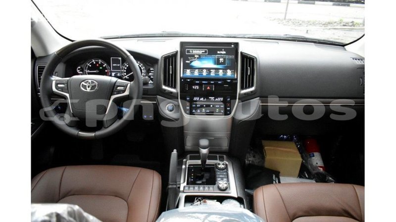 Big with watermark toyota land cruiser enga import dubai 4304