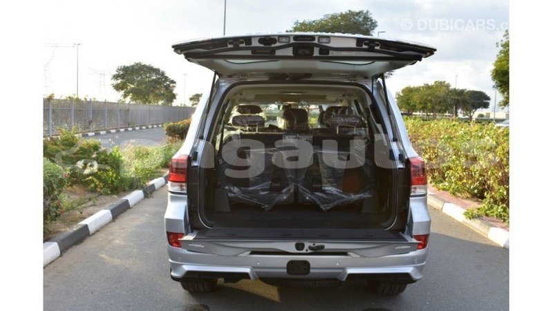Big with watermark toyota land cruiser enga import dubai 4304