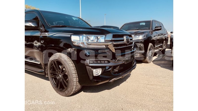 Big with watermark toyota land cruiser enga import dubai 4317