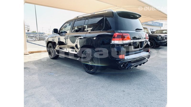 Big with watermark toyota land cruiser enga import dubai 4317