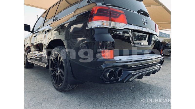 Big with watermark toyota land cruiser enga import dubai 4317