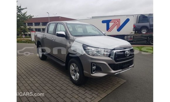 Buy Import Toyota Hilux Other Car in Import - Dubai in Enga Buy Import Toyota Hilux Other Car in Import - Dubai in Enga