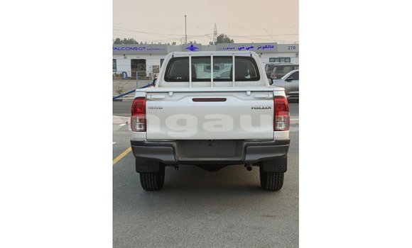 Buy Import Toyota Hilux White Car in Import - Dubai in Enga Buy Import Toyota Hilux White Car in Import - Dubai in Enga