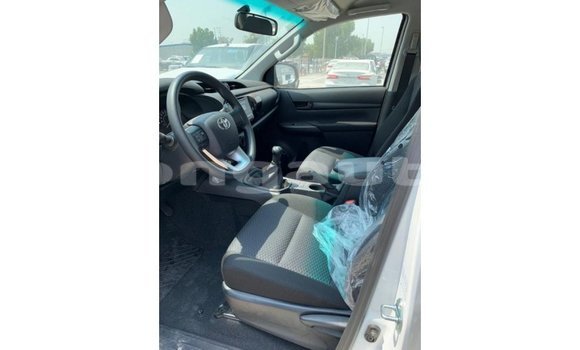 Buy Import Toyota Hilux White Car in Import - Dubai in Enga Buy Import Toyota Hilux White Car in Import - Dubai in Enga