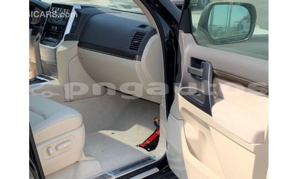 Buy Import Toyota Land Cruiser Black Car in Import - Dubai in Enga Buy Import Toyota Land Cruiser Black Car in Import - Dubai in Enga