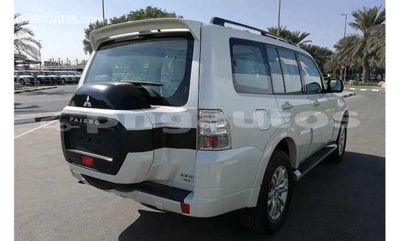 Buy Import Mitsubishi Pajero White Car in Import - Dubai in Enga Buy Import Mitsubishi Pajero White Car in Import - Dubai in Enga