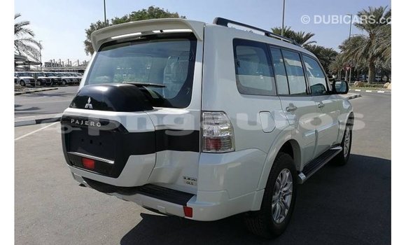 Buy Import Mitsubishi Pajero White Car in Import - Dubai in Enga Buy Import Mitsubishi Pajero White Car in Import - Dubai in Enga
