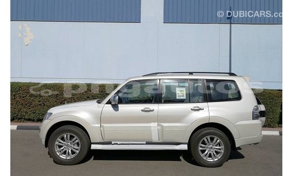 Buy Import Mitsubishi Pajero White Car in Import - Dubai in Enga Buy Import Mitsubishi Pajero White Car in Import - Dubai in Enga