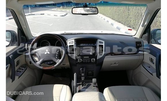 Buy Import Mitsubishi Pajero White Car in Import - Dubai in Enga Buy Import Mitsubishi Pajero White Car in Import - Dubai in Enga