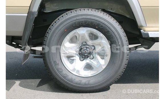 Buy Import Toyota Land Cruiser Beige Car in Import - Dubai in Enga Buy Import Toyota Land Cruiser Beige Car in Import - Dubai in Enga