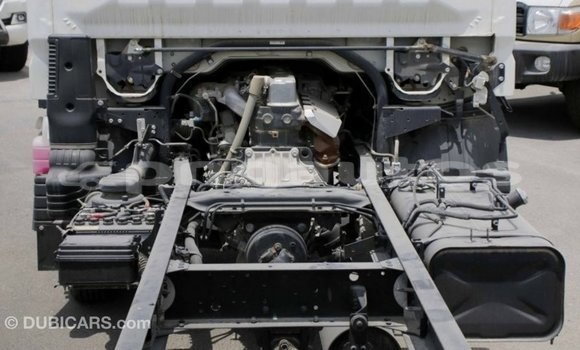 Buy Import Mitsubishi L400 White Truck in Import - Dubai in Enga Buy Import Mitsubishi L400 White Truck in Import - Dubai in Enga