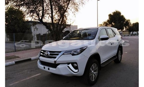 Buy Import Toyota Fortuner White Car in Import - Dubai in Enga Buy Import Toyota Fortuner White Car in Import - Dubai in Enga