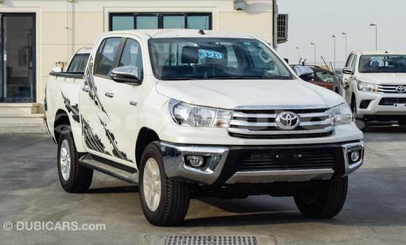 Acheter Import Voiture Toyota Hilux Blanc à Import - Dubai, Enga Acheter Import Voiture Toyota Hilux Blanc à Import - Dubai, Enga