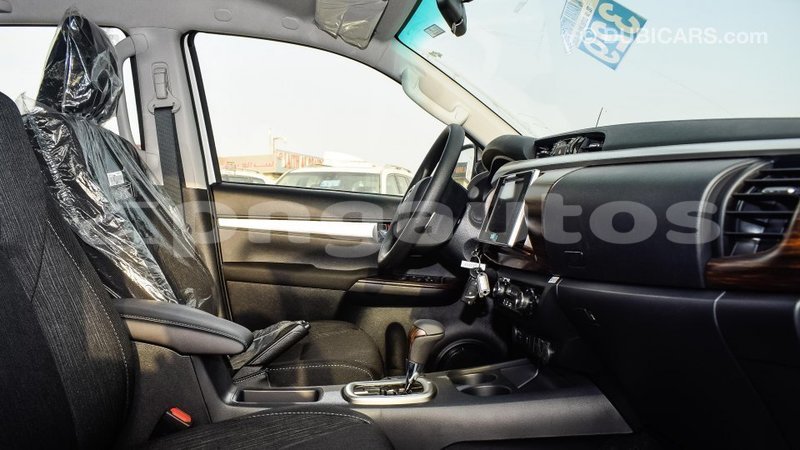 Big with watermark toyota hilux enga import dubai 4362