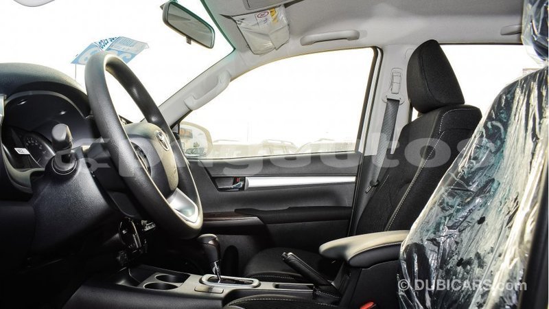 Big with watermark toyota hilux enga import dubai 4362