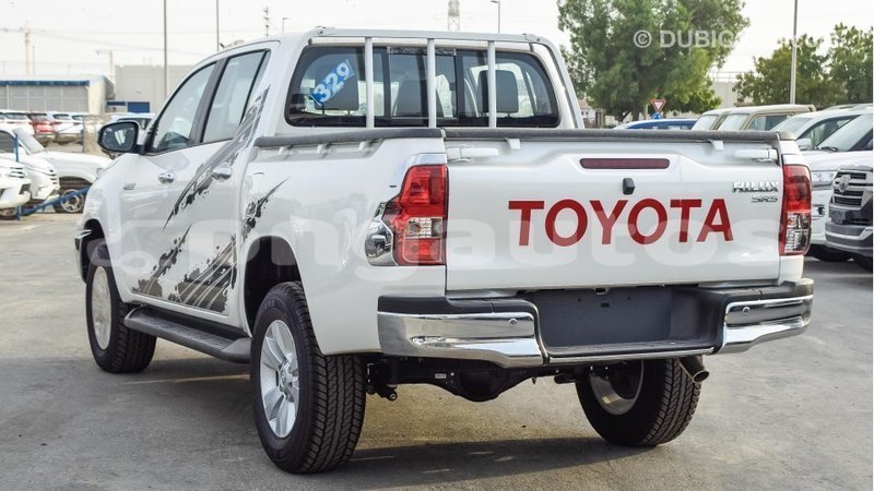 Big with watermark toyota hilux enga import dubai 4362