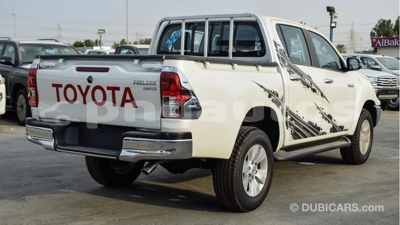 Big with watermark toyota hilux enga import dubai 4362