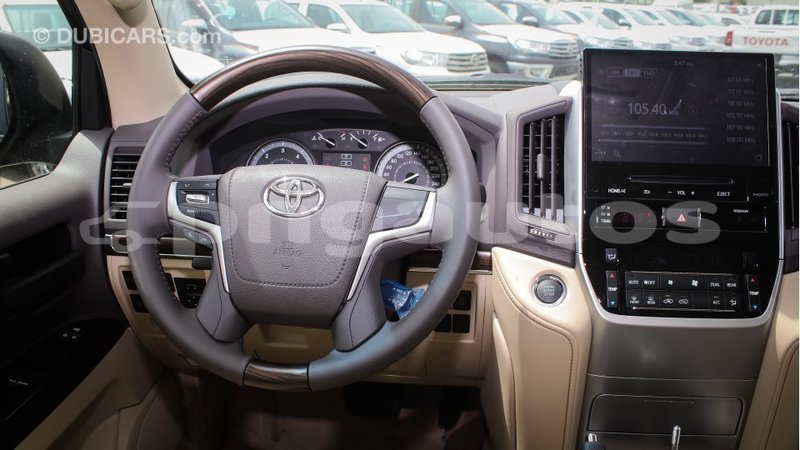 Big with watermark toyota land cruiser enga import dubai 4363