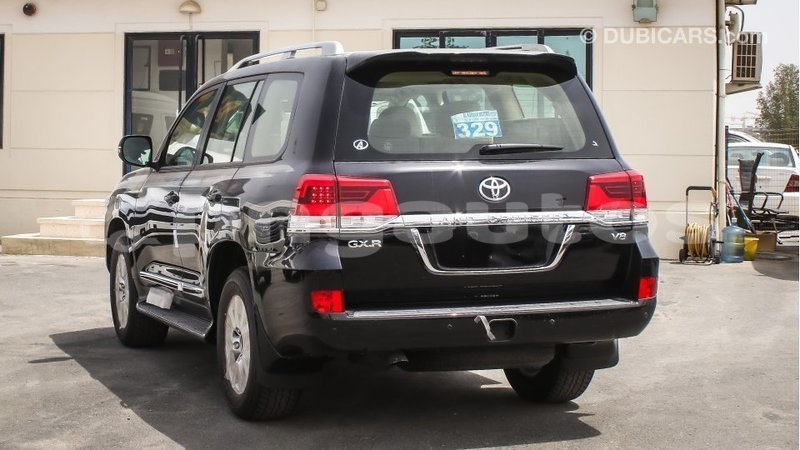 Big with watermark toyota land cruiser enga import dubai 4363