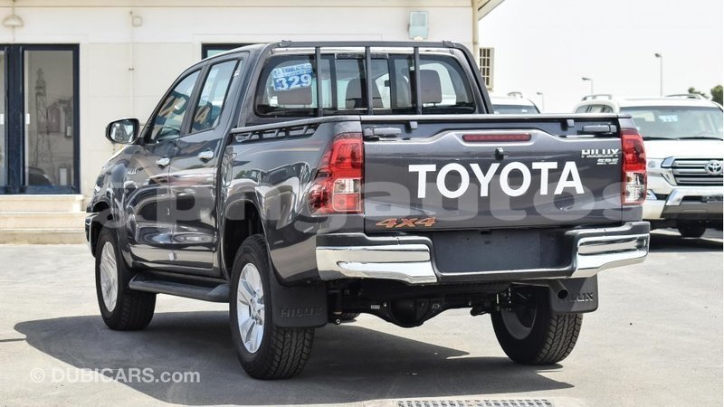 Big with watermark toyota hilux enga import dubai 4365