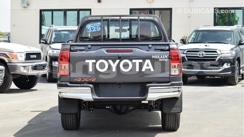 Big with watermark toyota hilux enga import dubai 4365