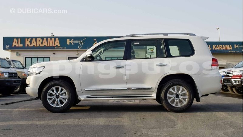 Big with watermark toyota land cruiser enga import dubai 4366