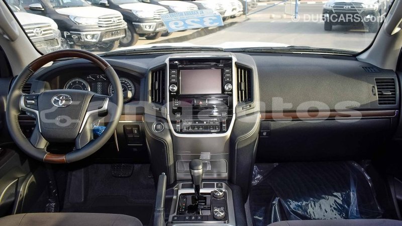 Big with watermark toyota land cruiser enga import dubai 4366