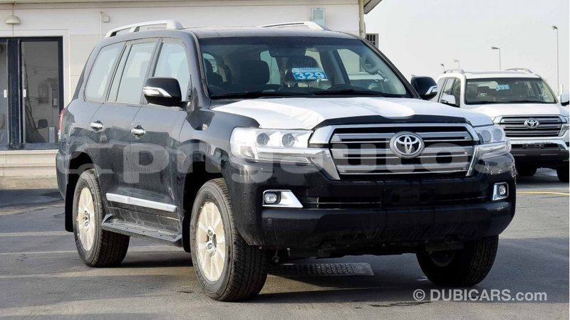 Big with watermark toyota land cruiser enga import dubai 4367