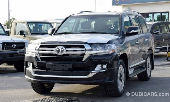 Acheter Import Voiture Toyota Land Cruiser Noir à Import - Dubai, Enga Acheter Import Voiture Toyota Land Cruiser Noir à Import - Dubai, Enga