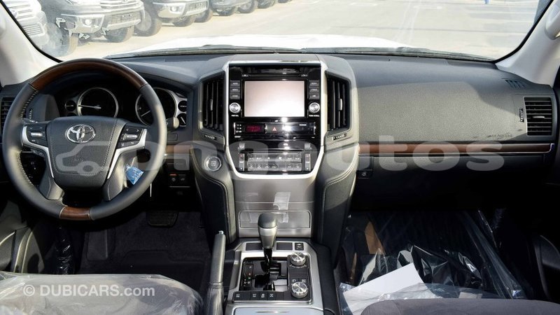 Big with watermark toyota land cruiser enga import dubai 4371