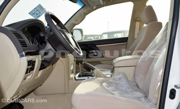 Acheter Import Voiture Toyota Land Cruiser Blanc à Import - Dubai, Enga Acheter Import Voiture Toyota Land Cruiser Blanc à Import - Dubai, Enga