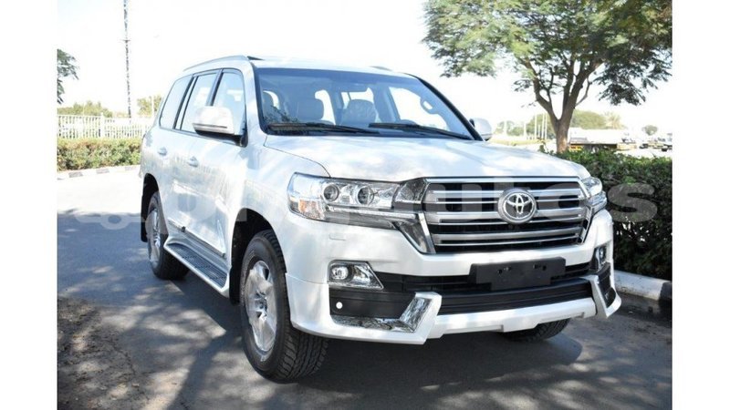 Big with watermark toyota land cruiser enga import dubai 4380