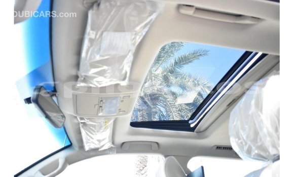 Buy Import Toyota Land Cruiser White Car in Import - Dubai in Enga Buy Import Toyota Land Cruiser White Car in Import - Dubai in Enga