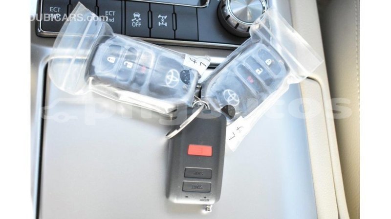 Big with watermark toyota land cruiser enga import dubai 4380