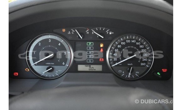 Buy Import Toyota Land Cruiser White Car in Import - Dubai in Enga Buy Import Toyota Land Cruiser White Car in Import - Dubai in Enga
