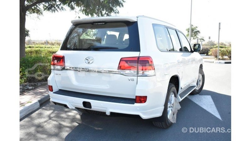 Big with watermark toyota land cruiser enga import dubai 4380