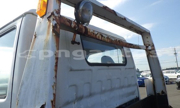 Buy Used Nissan UD White Truck in Port Moresby in National Capital District Buy Used Nissan UD White Truck in Port Moresby in National Capital District