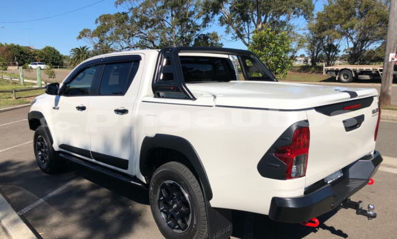 Buy Used Toyota Hilux White Car in Madang in Madang Buy Used Toyota Hilux White Car in Madang in Madang