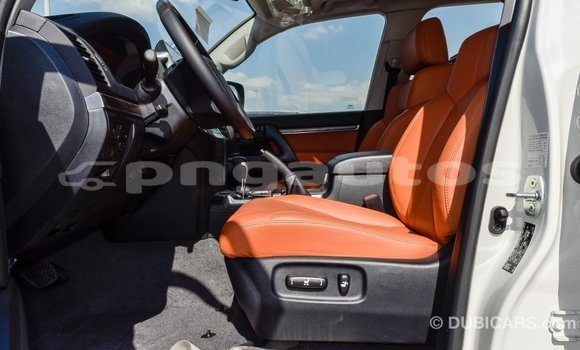 Buy Import Toyota Land Cruiser White Car in Import - Dubai in Enga Buy Import Toyota Land Cruiser White Car in Import - Dubai in Enga
