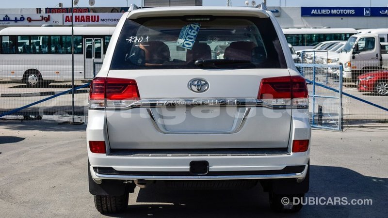 Big with watermark toyota land cruiser enga import dubai 4397