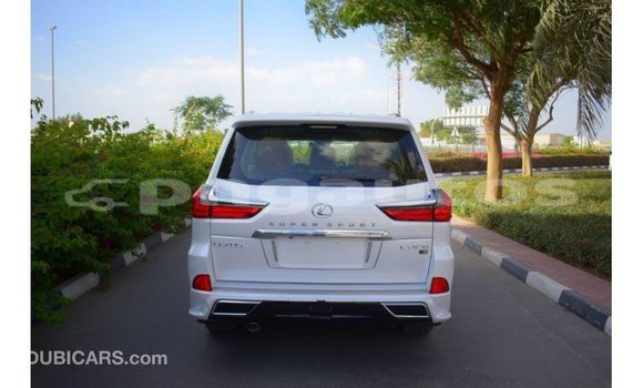 Buy Import Lexus LX White Car in Import - Dubai in Enga Buy Import Lexus LX White Car in Import - Dubai in Enga