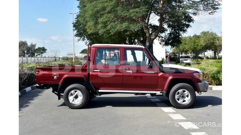 Big with watermark toyota land cruiser enga import dubai 4402